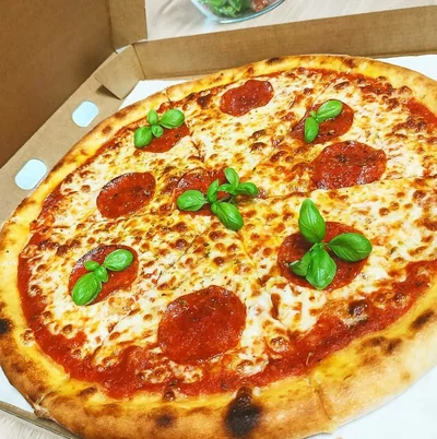 Pizza z galerii Caffe Italiano w Pruszkowie